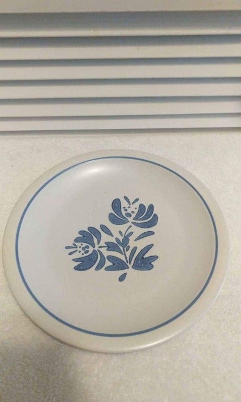 Pfaltzgraff Yorktown stoneware 10.25" dinner plate only blue floral print